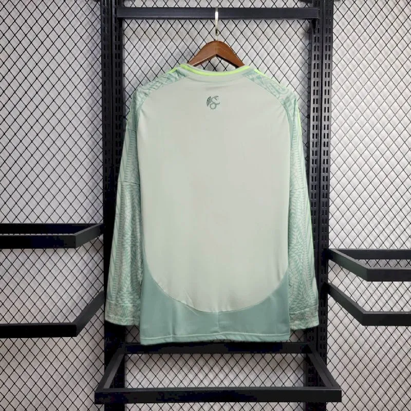 90af1ed77d0a9519b7854df46db1e1dd.webp Mens Mexico 202425 Away Long Sleeve Jersey - Image 8