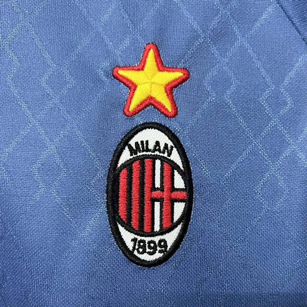 AC-Milan-199596-Fourth-Retro-Jersey-35035.webp Retro AC Milan 1995/96 Fourth Jersey - Image 2