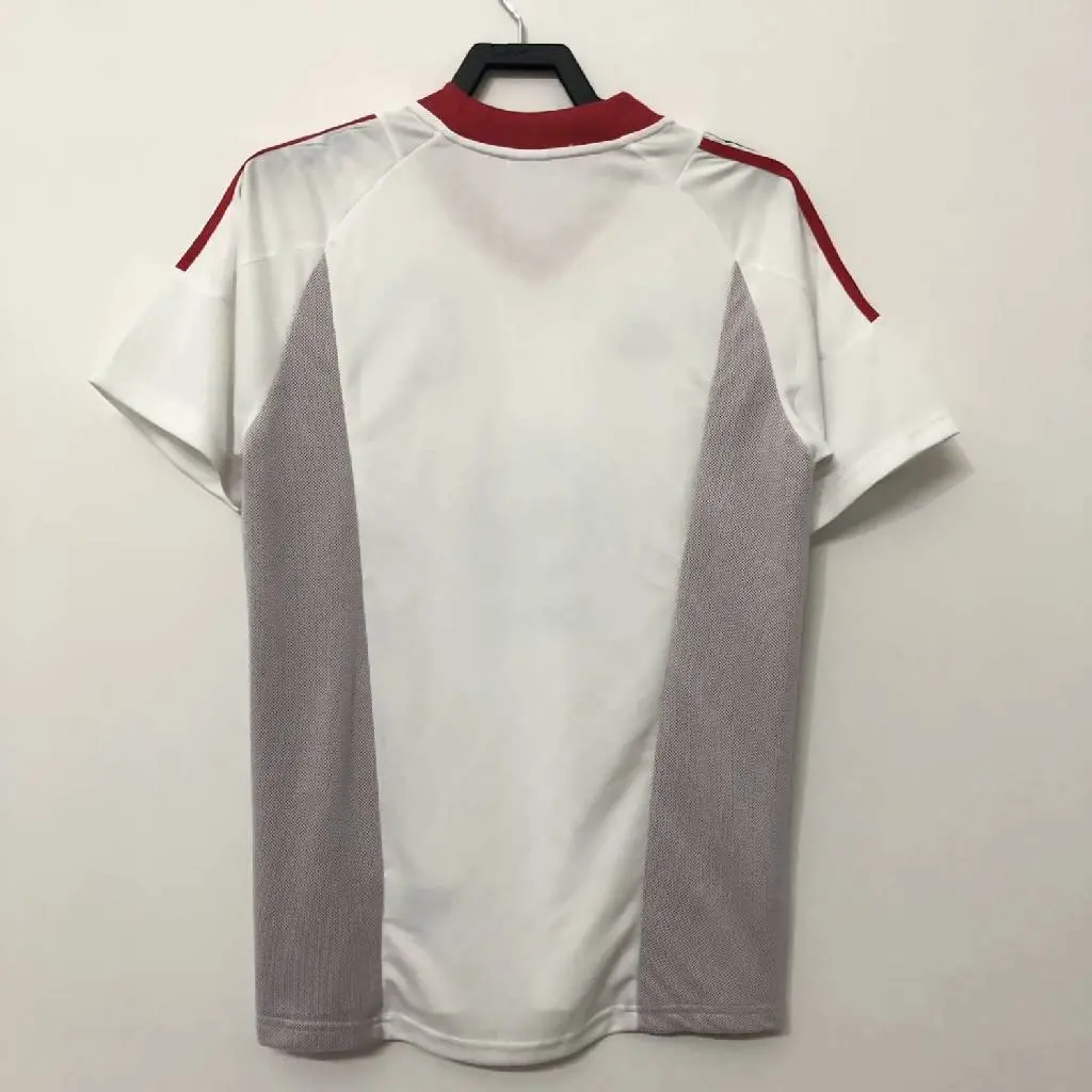 AC-Milan-2002-UCL-Away-Retro-Jersey.webp Retro AC Milan 2002 UCL Away Jersey - Image 7