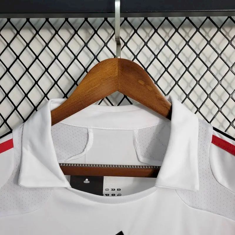 AC-Milan-200708-Away-Retro-Jersey-59663.jpg Retro AC Milan 2007/08 Away Jersey - Image 9
