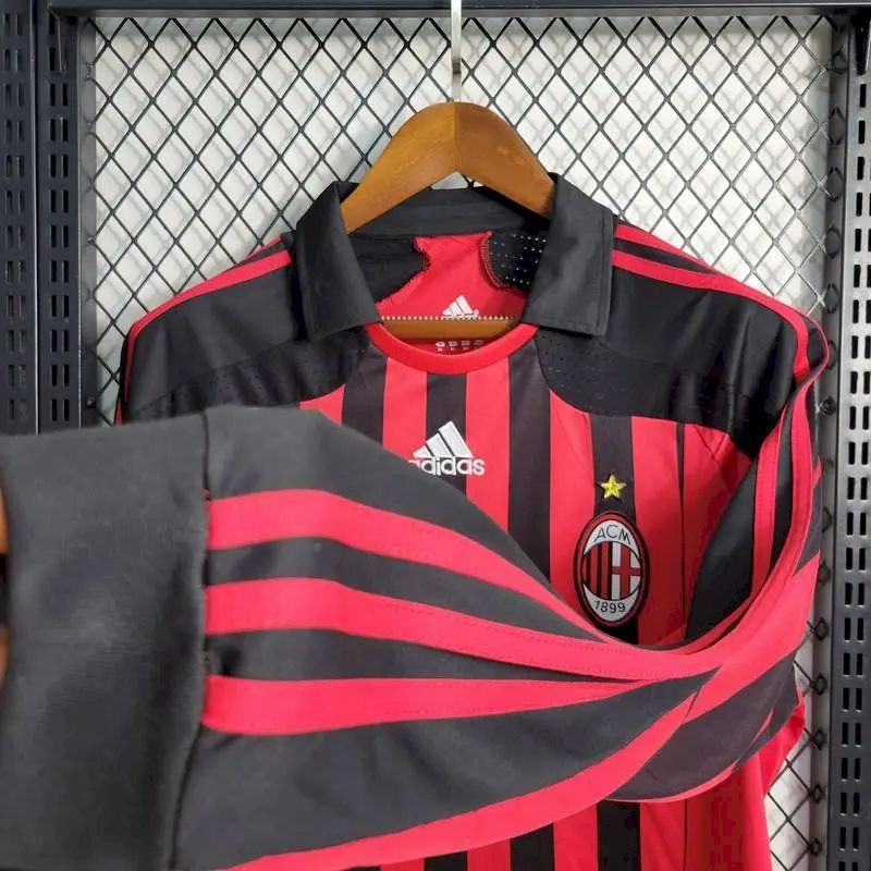 AC-Milan-200708-Home-Long-Sleeves-Retro-Jersey-59680.jpg Retro AC Milan 2007/08 Home Long Sleeve Jersey - Image 3