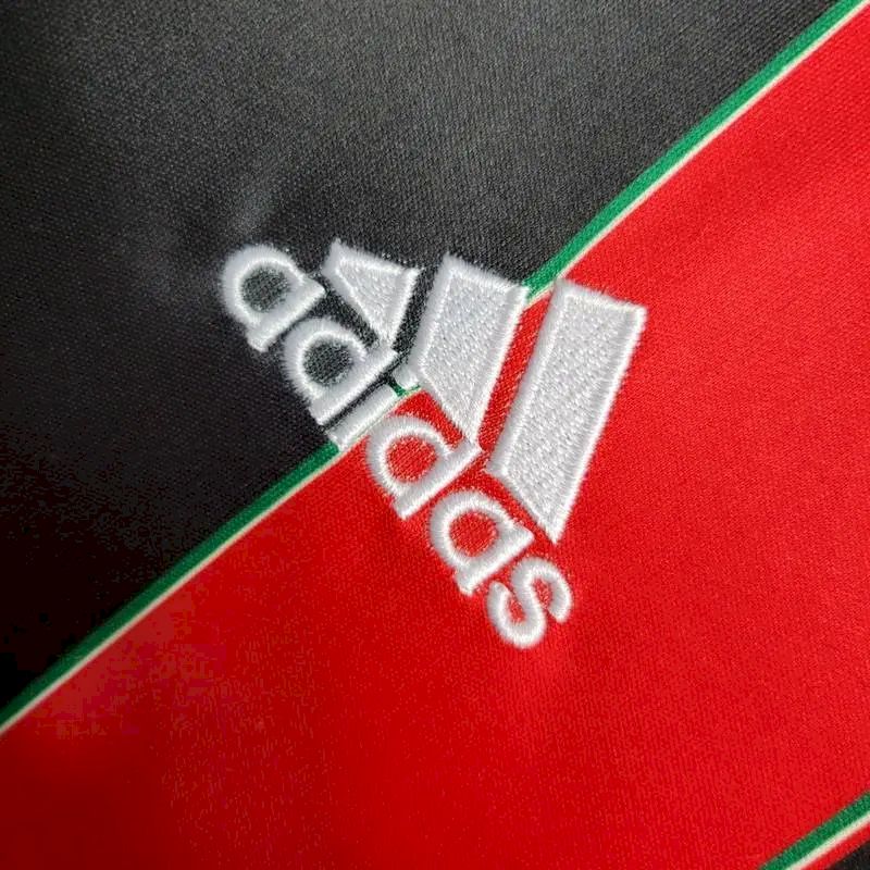 AC-Milan-201213-Home-Retro-Jersey-59572.jpg Retro AC Milan 2012/13 Home Jersey - Image 4