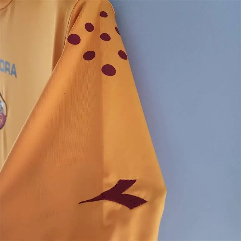 AS-Roma-2005-06-home-Retro-Jersey-52225.jpg Retro AS Roma 2005/06 Home Jersey - Image 5