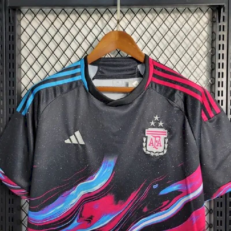 Argentina-2023-24-Commemorative-Jersey-55677.jpg Mens Argentina 2023/24 Commemorative Jersey - Image 3
