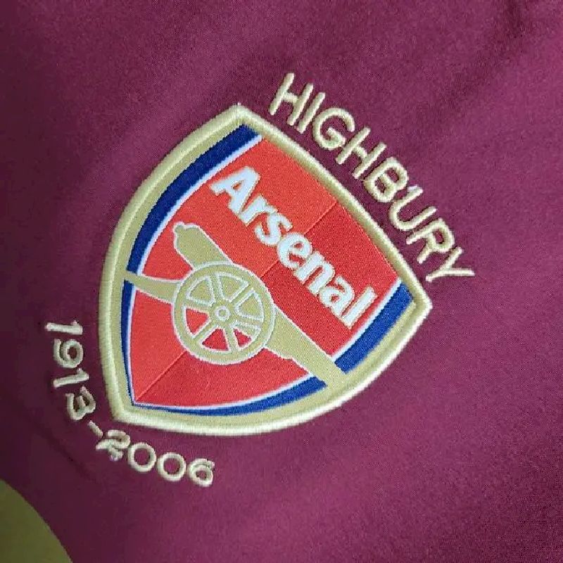Arsenal-200506-Home-Retro-Jersey-56945.jpg Retro Arsenal 2005/06 Home Jersey - Image 6