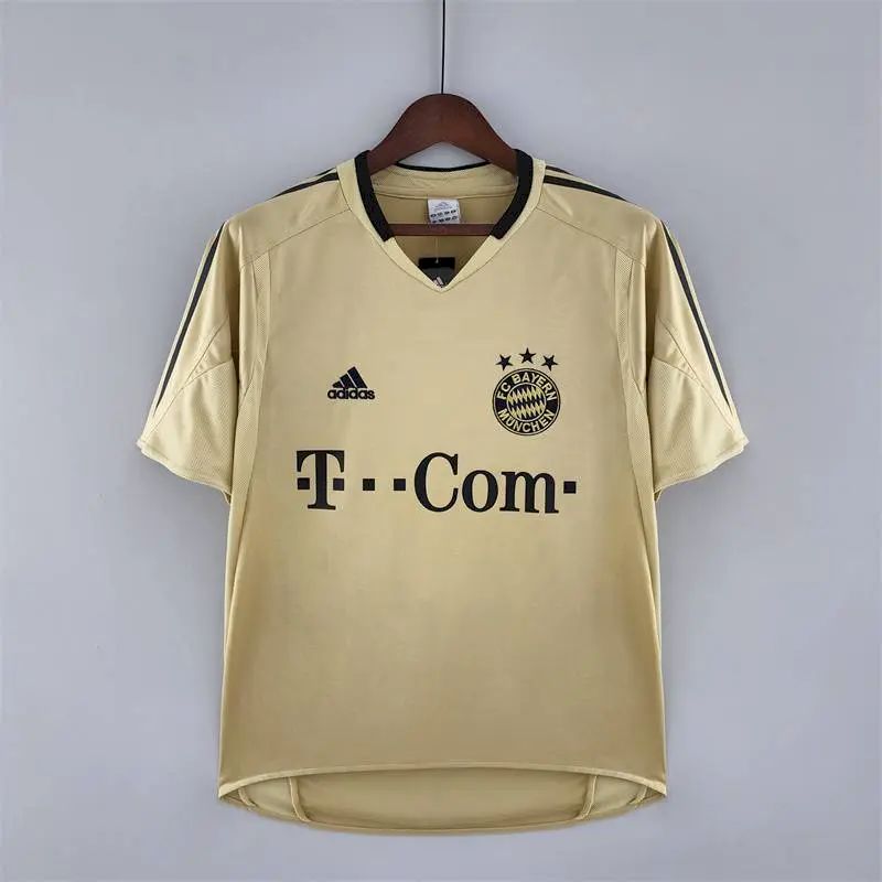 Bayern-Munich-0405-away-Retro-Jersey-51265.jpg Retro Bayern Munich 2004/05 Away Jersey - Image 1