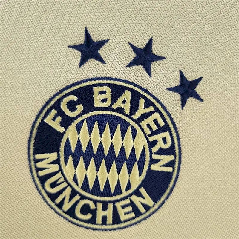 Bayern-Munich-0405-away-Retro-Jersey-51269.jpg Retro Bayern Munich 2004/05 Away Jersey - Image 5