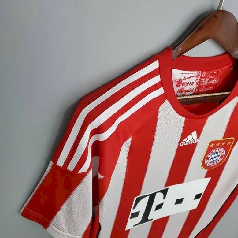 Bayern-Munich-201011-home-Retro-Jersey-57453.jpg Retro Bayern Munich 2010/11 Home Jersey - Image 3