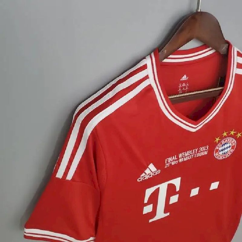 Bayern-Munich-201314-Champions-League-home-Retro-Jersey-57462.jpg Retro Bayern Munich 2013/14 Home Champions League Jersey - Image 5