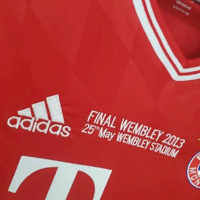 Bayern-Munich-201314-Champions-League-home-long-sleeve-Retro-Jersey-57483.jpg Retro Bayern Munich 2013/14 Home Champions League Long Sleeve Jersey - Image 4