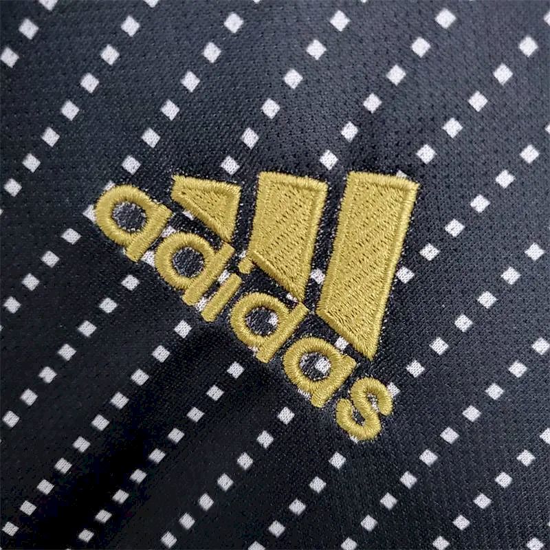 Bayern-Munich-202122-Away-Jersey-52278.jpg Retro Bayern Munich 2021/22 Away Jersey - Image 4