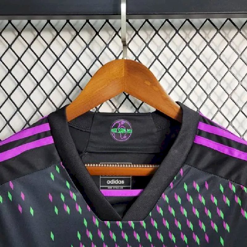 Bayern-Munich-202324-away-Jersey-57828.jpg Mens Bayern Munich 2023/24 Away Jersey - Image 4