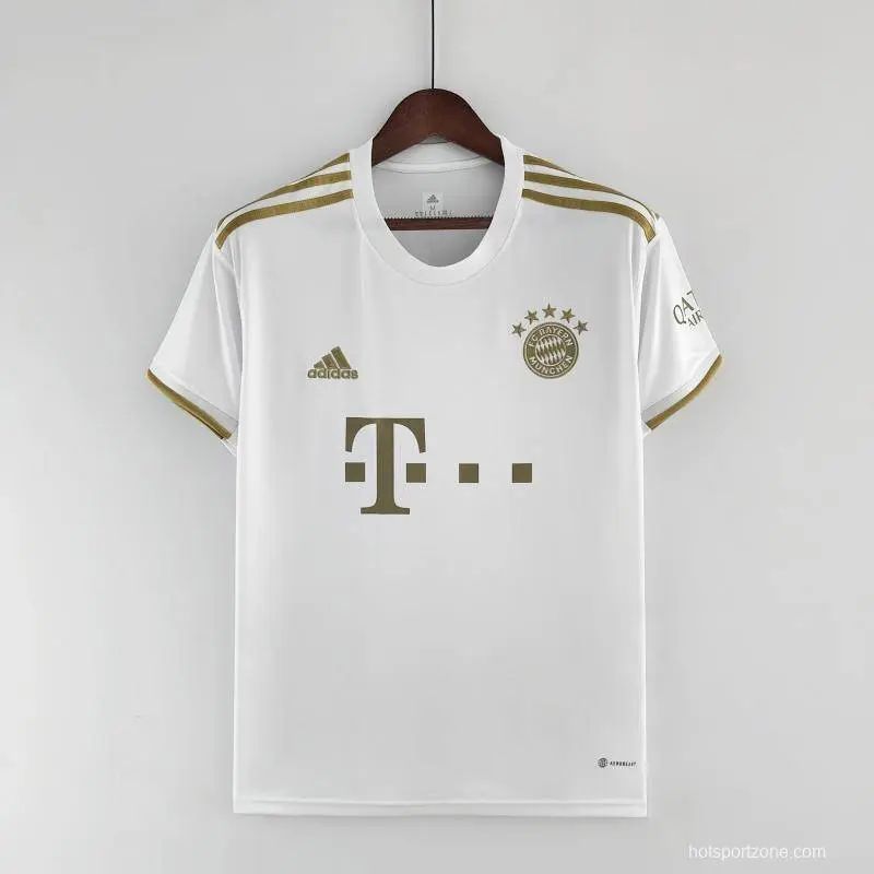 Bayern-Munich-2223-Away-Jersey-45934.jpg Mens Bayern Munich 2022/23 Away Jersey - Image 1