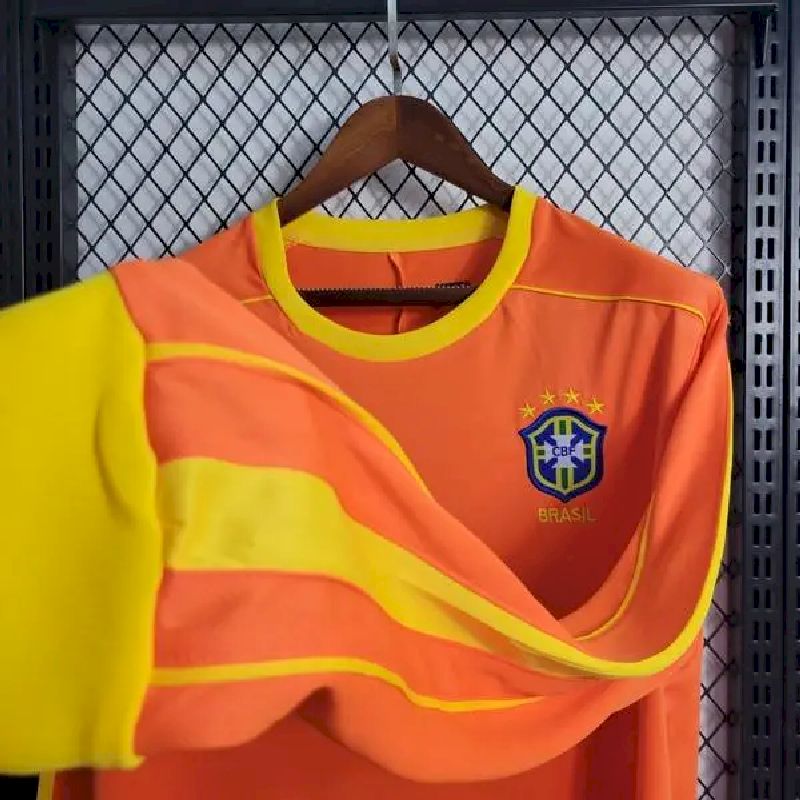 Brazil-1998-Goalkeeper-Long-Sleeve-Retro-Jersey-53807.jpg Retro Brazil 1998 Goalkeeper Long Sleeve Jersey - Image 6