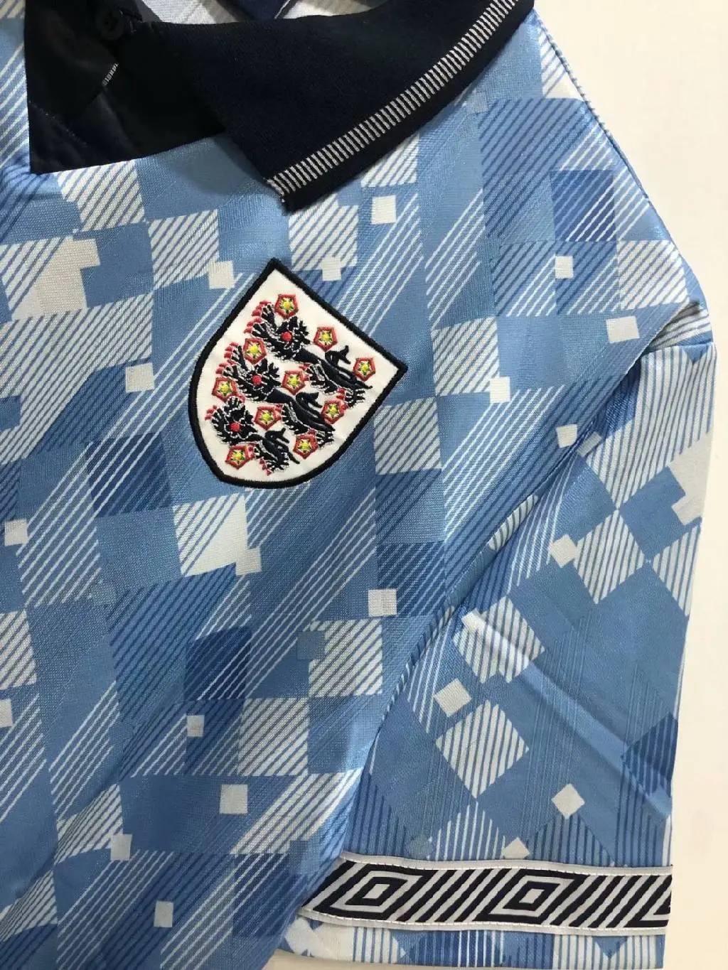 England-199092-Third-Retro-Jersey-36781.webp Retro England 1990/92 Third Jersey - Image 14