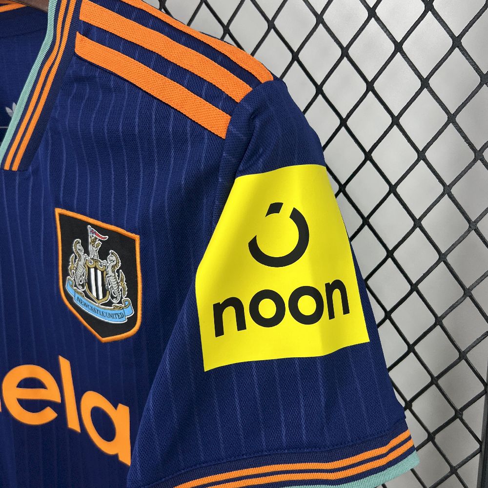IMG_38932.jpg Mens Newcastle United 2025/26 Third Jersey - Image 4