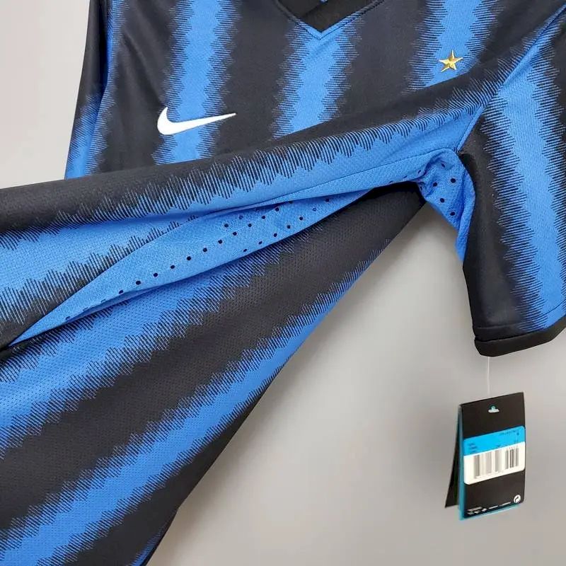 Inter-Milan-201011-Home-Retro-Jersey-59705.jpg Retro Inter Milan 2010/11 Home Jersey - Image 8