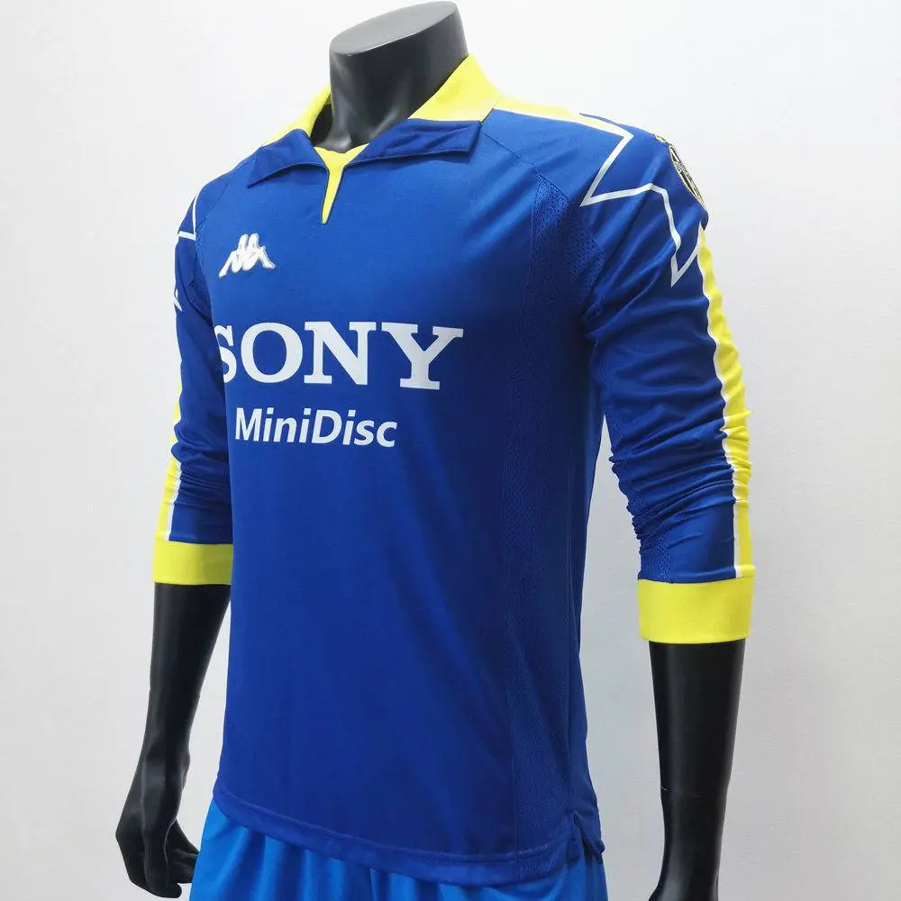 Juventus-199798-Third-LSs-Retro-Jersey-34152.webp Retro Juventus 1997/98 Third Long Sleeve Jersey - Image 4