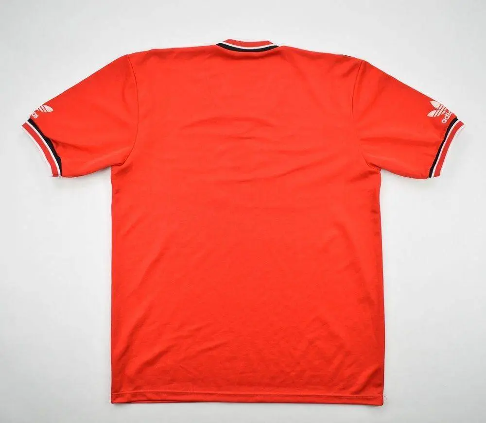 Manchester-United-1984-86-Home-Retro-Jersey.webp Retro Manchester United 1984/86 Home Jersey - Image 2