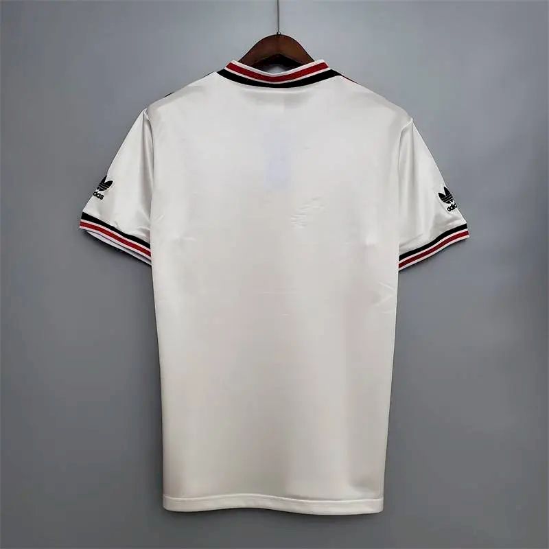 Manchester-United-1985-white-Retro-Jersey.jpg Retro Manchester United 1985 White Jersey - Image 7