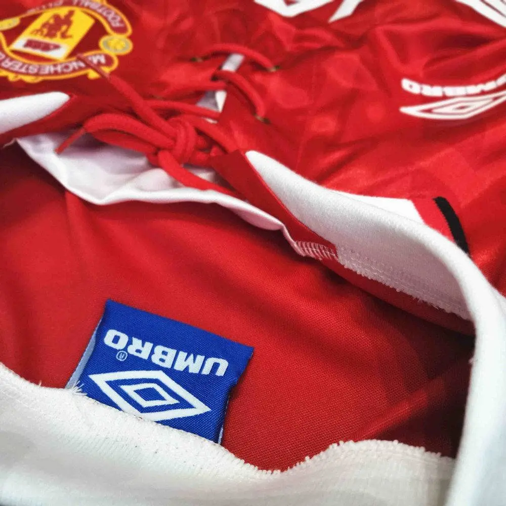 Manchester-United-19921994-Homes-Retro-Jersey-33318.webp Retro Manchester United 1992/94 Home Jersey - Image 12