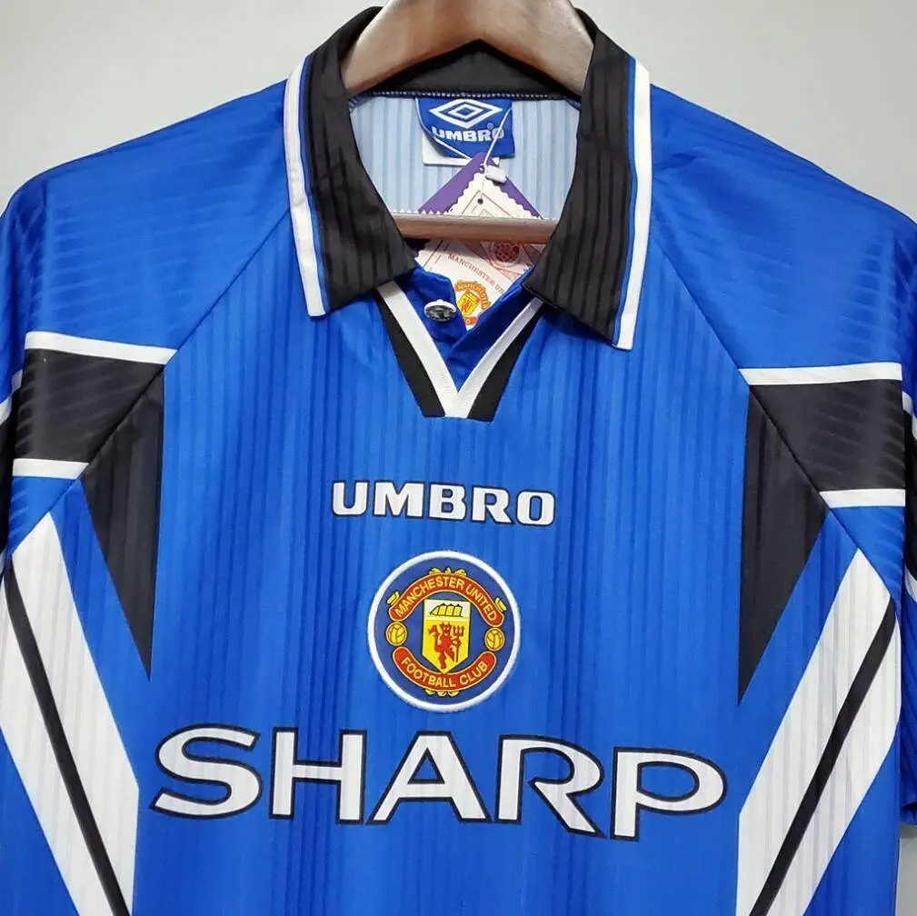 Manchester-United-19961997-Third-Retro-Jersey-33064.webp Retro Manchester United 1996/97 Third Jersey - Image 3