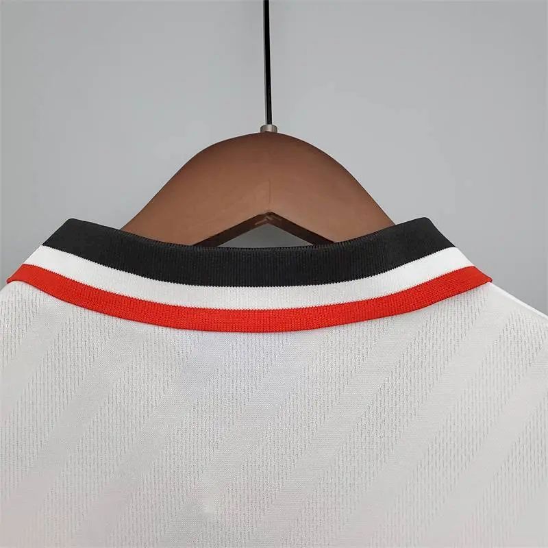 Manchester-United-199697-away-Retro-Jersey-52579.jpg Retro Manchester United 1996/97 Away Jersey - Image 7