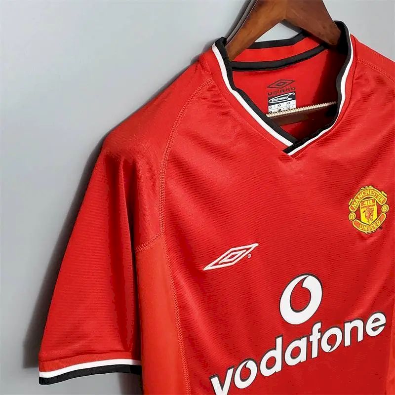 Manchester-United-200001-home-Retro-Jersey-52612.jpg Retro Manchester United 2000/01 Home Jersey - Image 3