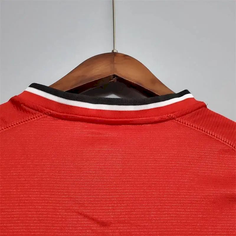 Manchester-United-200001-home-Retro-Jersey-52617.jpg Retro Manchester United 2000/01 Home Jersey - Image 8