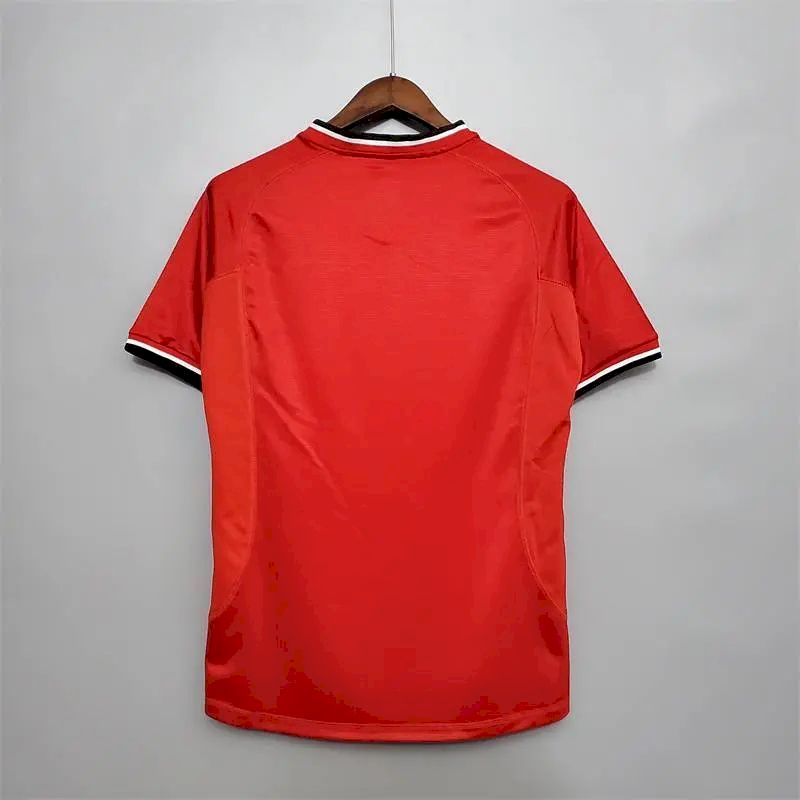 Manchester-United-200001-home-Retro-Jersey.jpg Retro Manchester United 2000/01 Home Jersey - Image 9