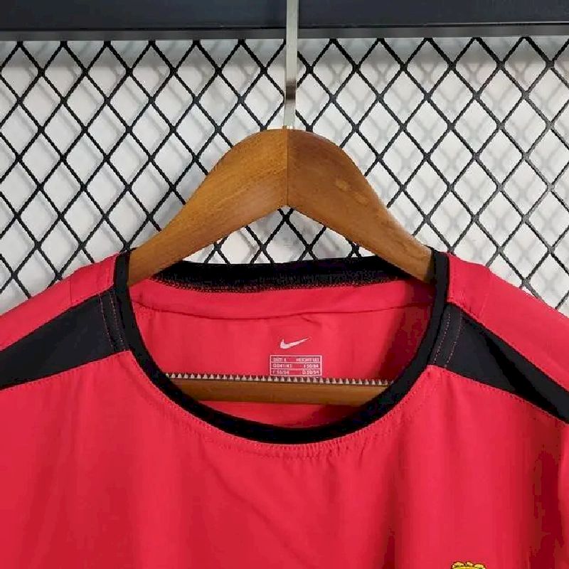 Manchester-United-200204-home-long-sleeve-Retro-Jersey-58186.jpg Retro Manchester United 2002/04 Home Long Sleeve Jersey - Image 3