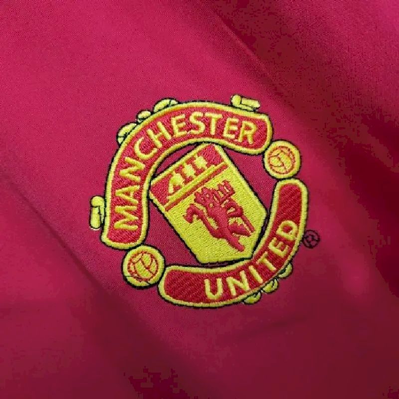 Manchester-United-200204-home-long-sleeve-Retro-Jersey-58188.jpg Retro Manchester United 2002/04 Home Long Sleeve Jersey - Image 5