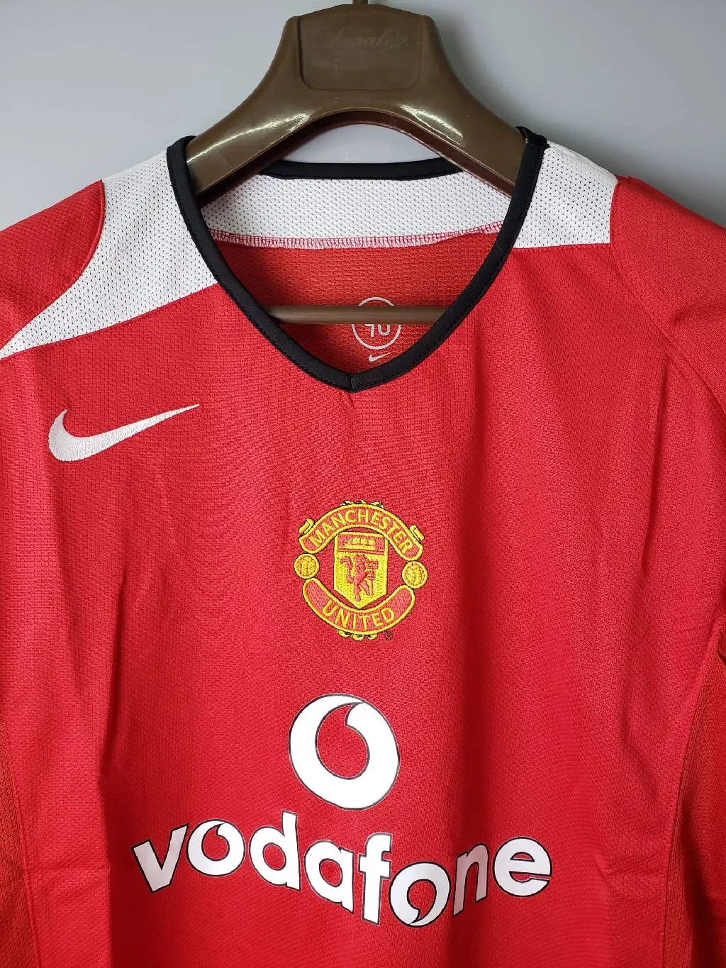 Manchester-United-2004-2006-LS-Home-Retro-Jersey-33156.webp Retro Manchester United 2004/06 Home Long Sleeve Jersey - Image 4