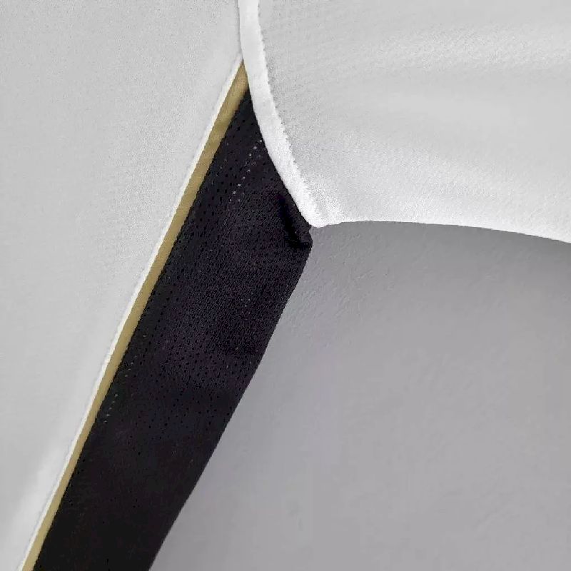 Manchester-United-20062007-Away-Retro-Jersey-41432.jpg Retro Manchester United 2006/07 Away Jersey - Image 4