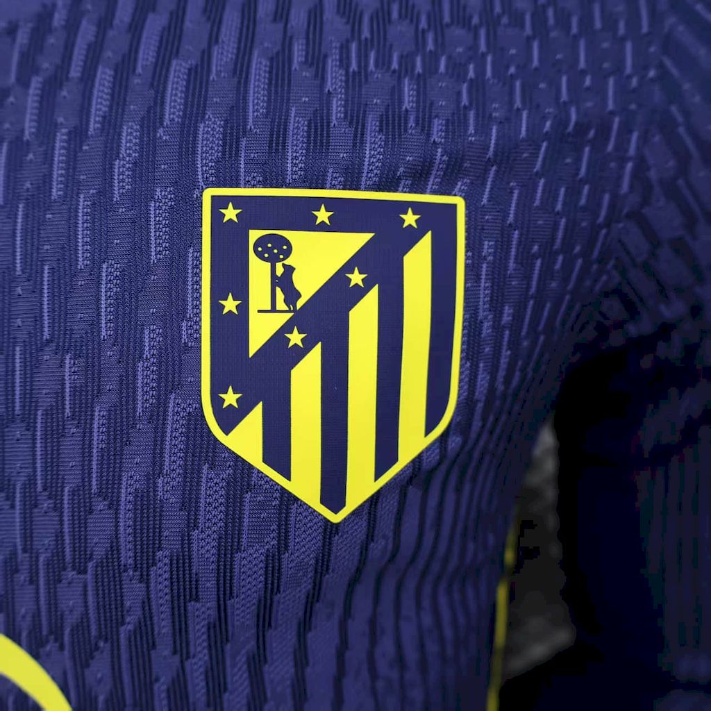 Player-Atletico-Madrid-Away-Long-Sleeve-20252026-New-Season-Football-Jersey-Sports-Shirt-6.jpg Mens Atletico Madrid 2025/26 Third Long Sleeve Authentic Jersey - Image 6