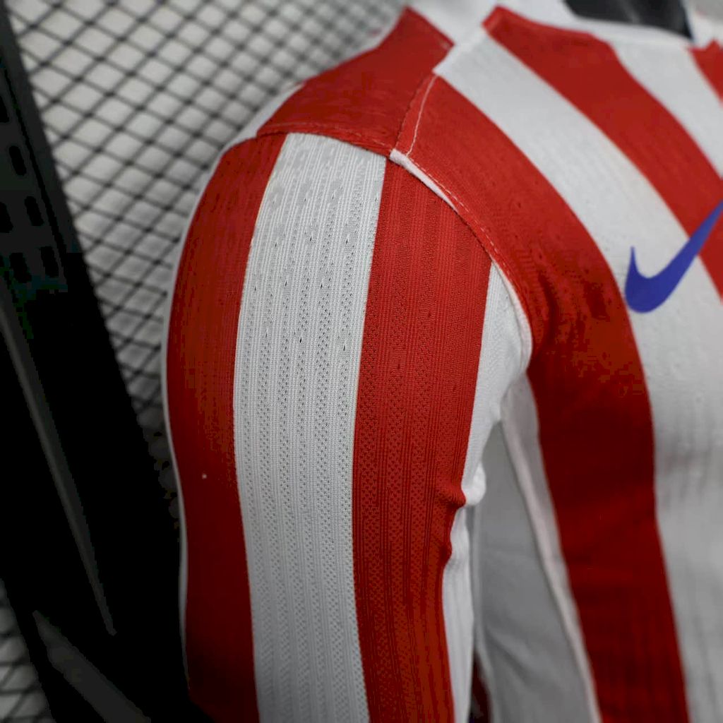 Player-Atletico-Madrid-home-long-sleeve-20252026-New-Season-Football-Jersey-Sports-Shirt-8.jpg Mens Atletico Madrid 2025/26 Home Long Sleeve Authentic Jersey - Image 4