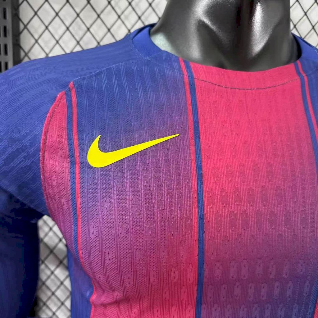 Player-Barcelona-Home-long-sleeve-20252026-new-season-Football-Jersey-Sports-shirt-3.jpg Mens Barcelona x Travis Scott 2025/26 Home Long Sleeve Authentic Jersey - Image 6