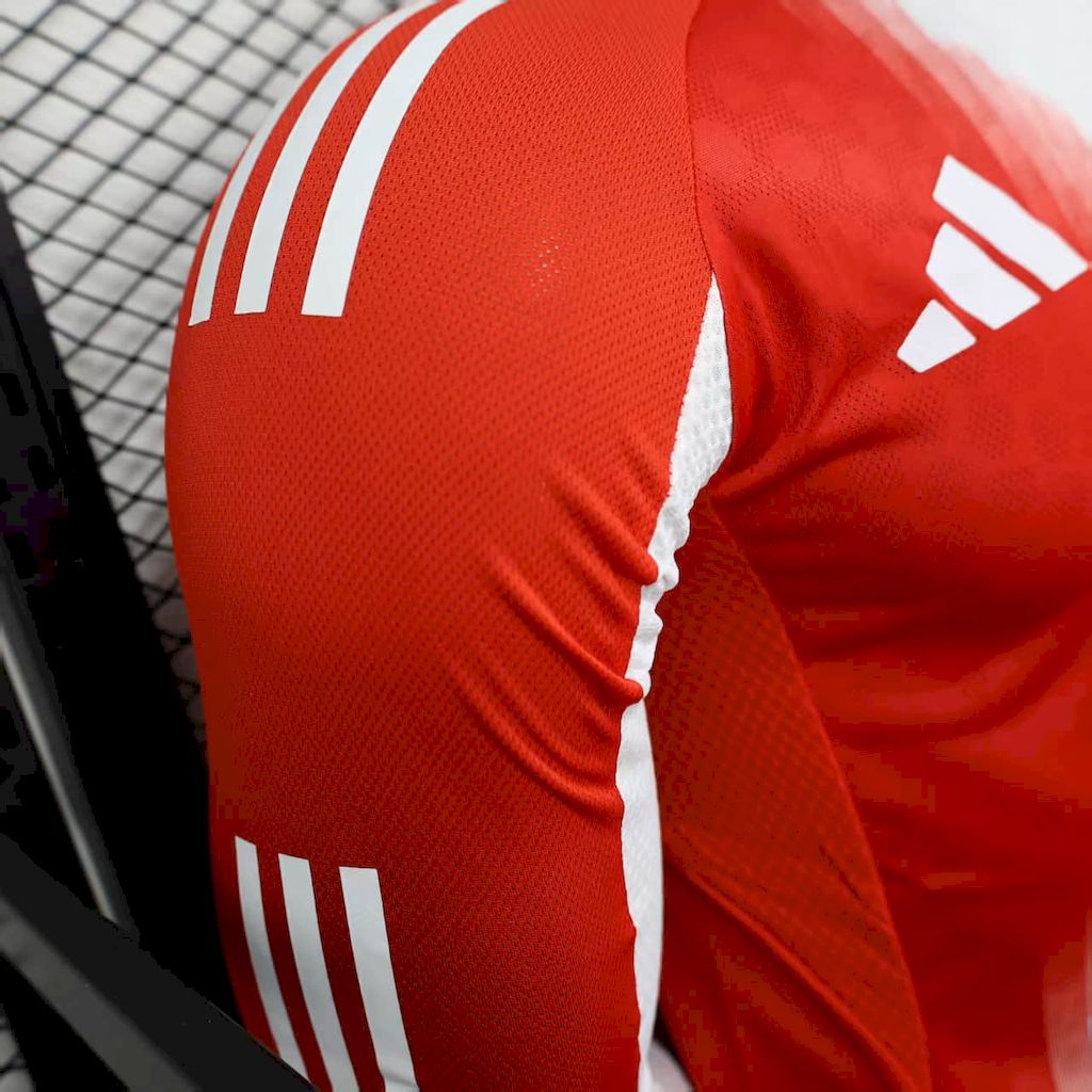 Player-Bayern-Munich-home-Long-Sleeve-20252026-New-Season-Football-Jersey-Sports-Shirt-5.jpg Mens Bayern Munich 2025/26 Home Long Sleeve Authentic Jersey - Image 7