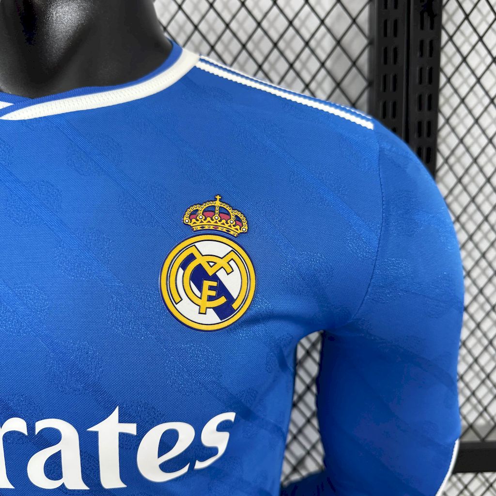 Player-Real-Madrid-2nd-away-long-sleeve-20252026-new-season-Football-Jersey-Sports-shirt-5.jpg Mens Real Madrid 2025/26 Third Long Sleeve Authentic Jersey - Image 7