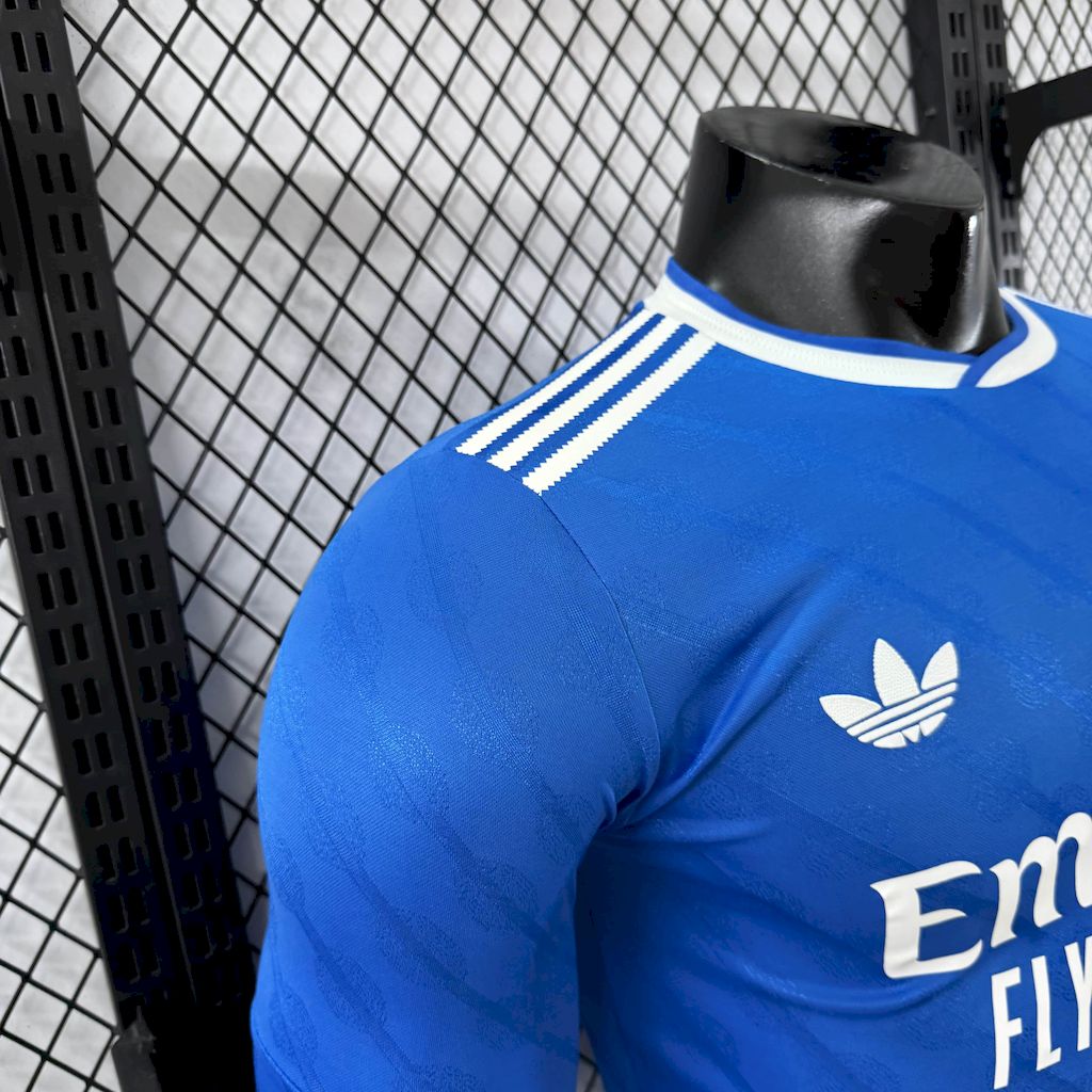 Player-Real-Madrid-2nd-away-long-sleeve-20252026-new-season-Football-Jersey-Sports-shirt-8.jpg Mens Real Madrid 2025/26 Third Long Sleeve Authentic Jersey - Image 4