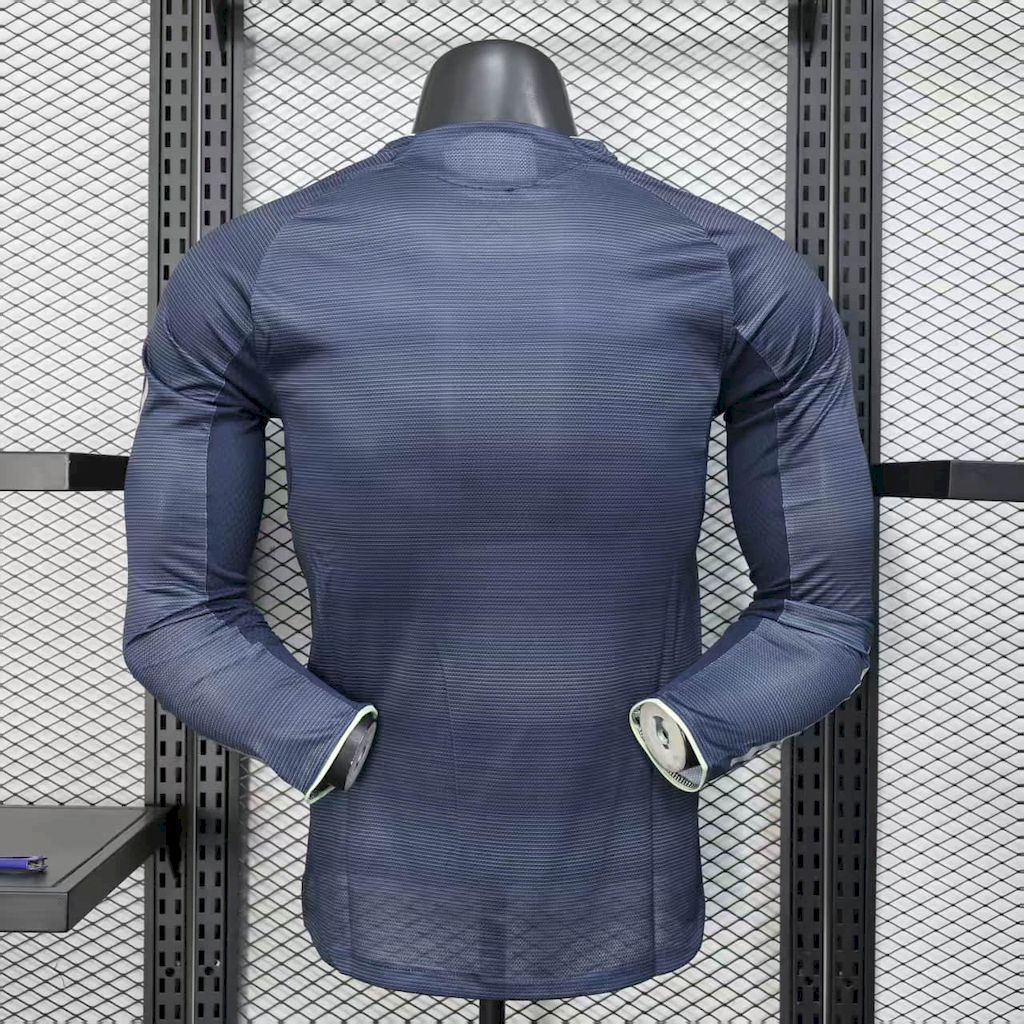 Player-Real-Madrid-away-long-sleeve-20252026-new-season-Football-Jersey-Sports-shirt-2.jpg Mens Real Madrid 2025/26 Away Long Sleeve Authentic Jersey - Image 2