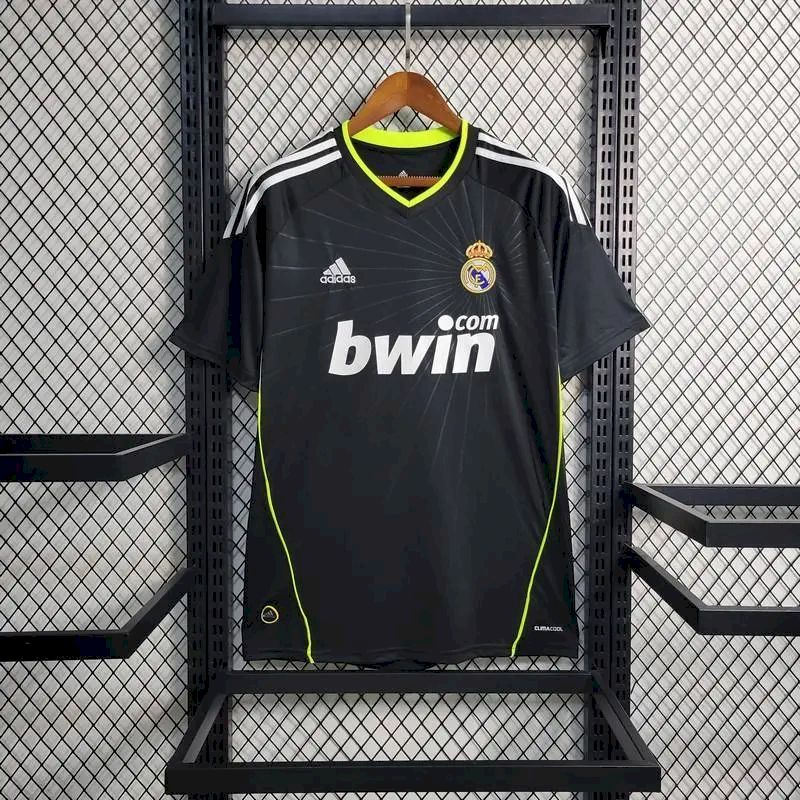 Real-Madrid-201011-Away-Retro-Jersey-58640.jpg Retro Real Madrid 2010/11 Away Jersey - Image 1