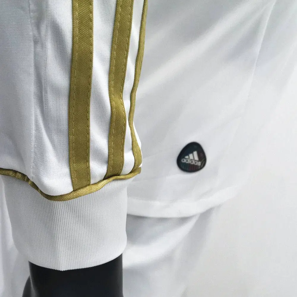 Real-Madrid-201112-Home-LSs-Retro-Jersey-32208.webp Retro Real Madrid 2011/12 Home Long Sleeve Jersey - Image 9