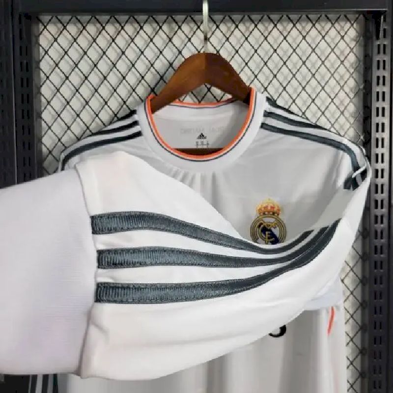 Real-Madrid-201314-home-Long-Sleeve-Retro-Jersey-55917.jpg Retro Real Madrid 2013/14 Home Long Sleeve Jersey - Image 4