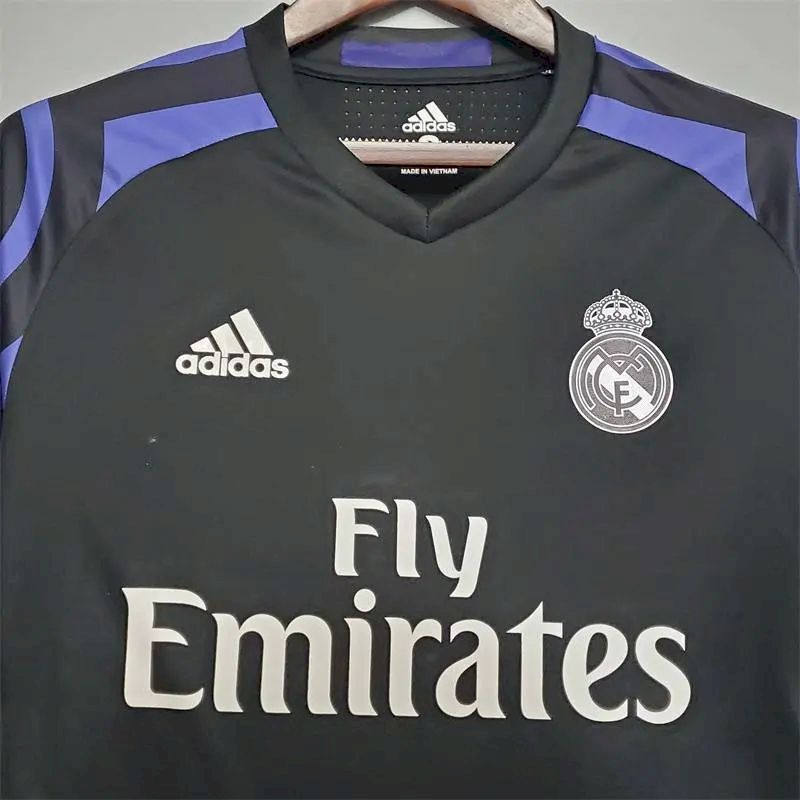 Real-Madrid-201516-Third-away-Retro-Jersey-51828.jpg Retro Real Madrid 2015/16 Third Jersey - Image 2
