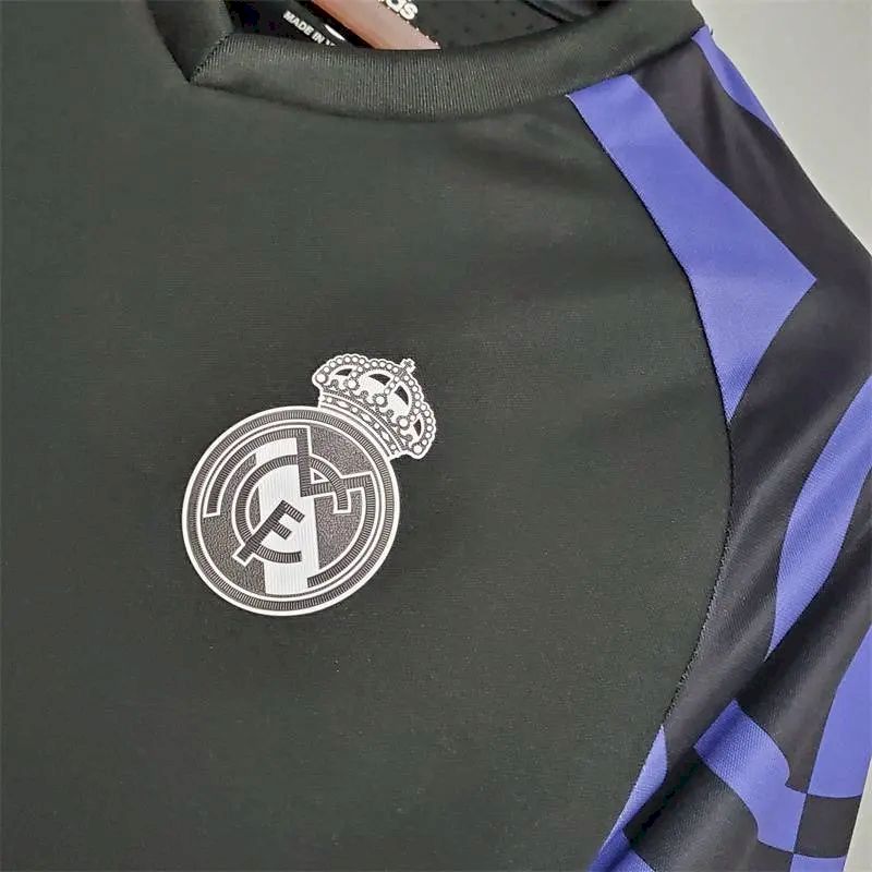 Real-Madrid-201516-Third-away-Retro-Jersey-51831.jpg Retro Real Madrid 2015/16 Third Jersey - Image 5