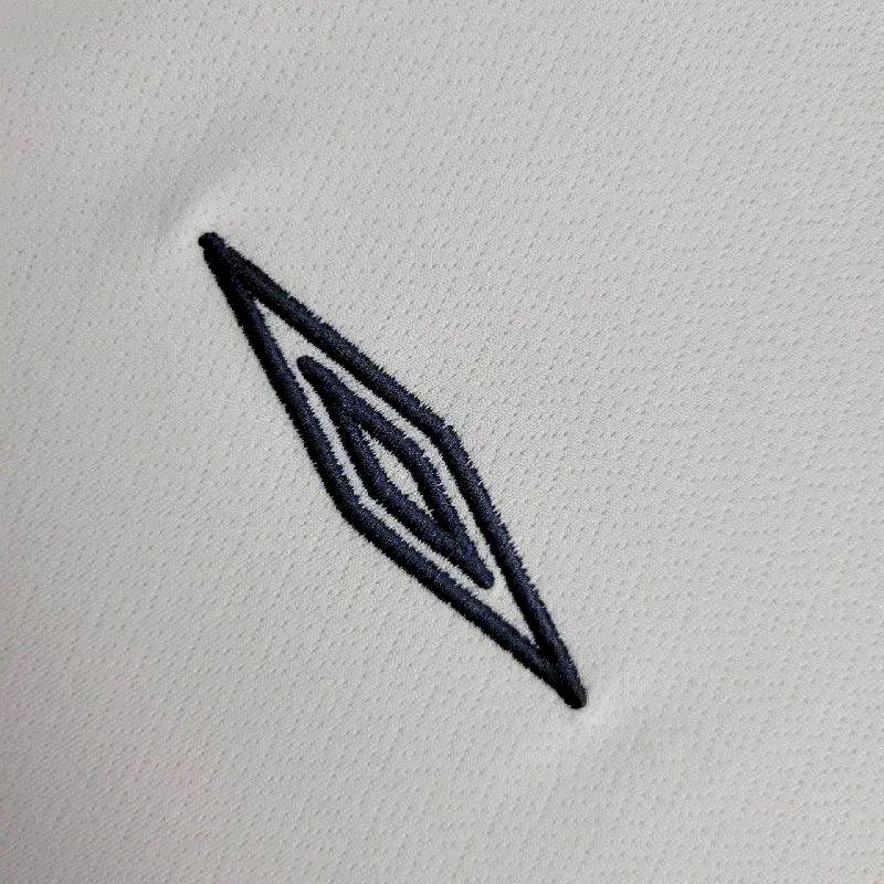 Retro-2005-England-home-Long-sleeve-6.jpg Retro England 2005 Home Long Sleeve Jersey - Image 6