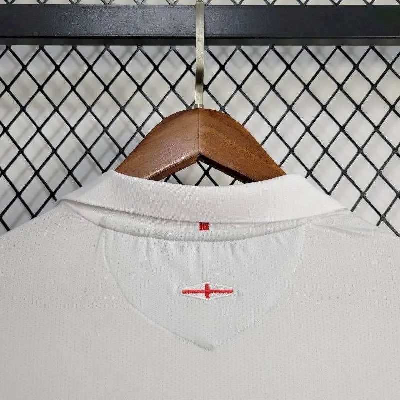 Retro-2005-England-home-Long-sleeve-9.jpg Retro England 2005 Home Long Sleeve Jersey - Image 8