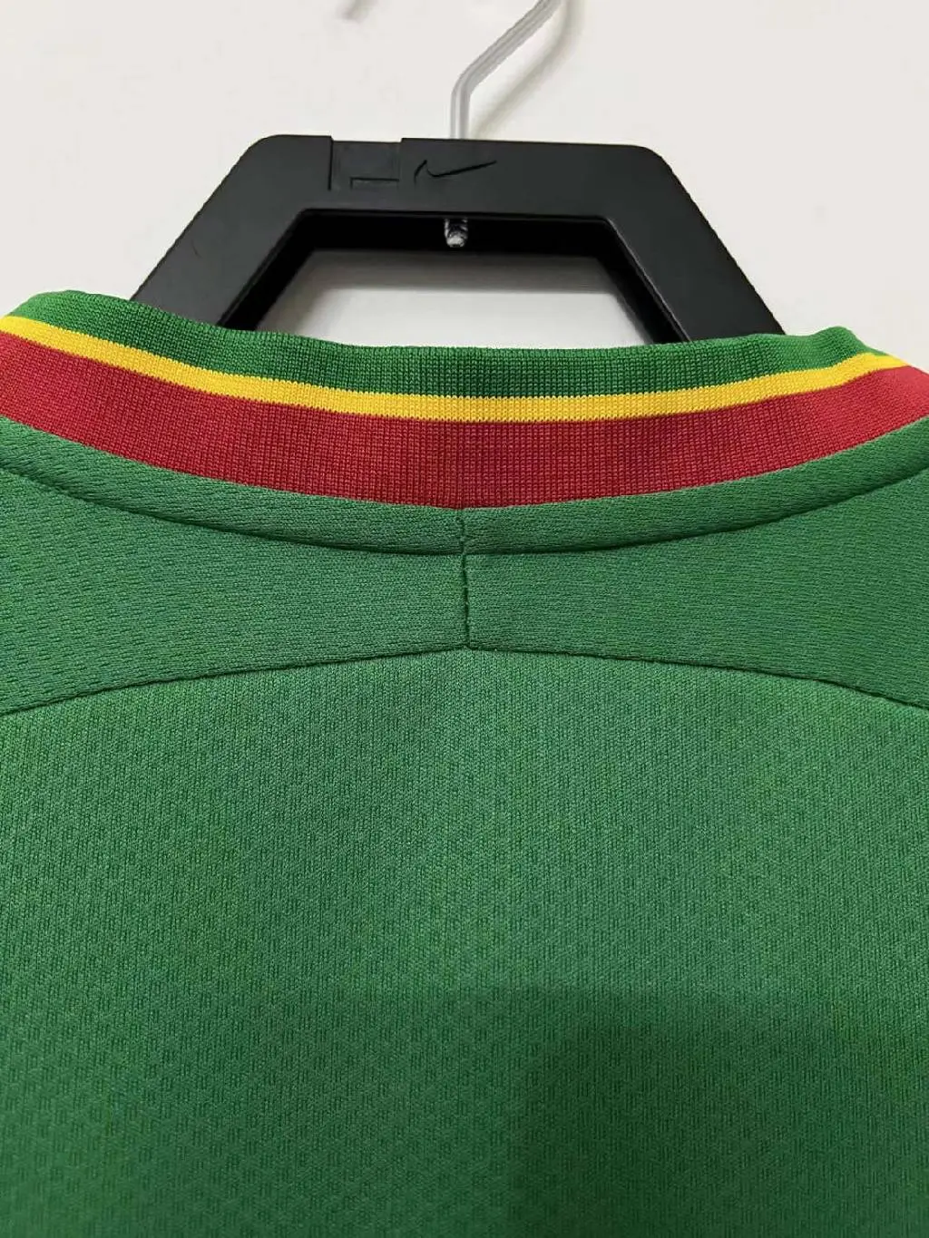 Senegal-20022003-Away-Retro-Jersey-35628.webp Retro Senegal 2002/2003 Away Jersey - Image 6