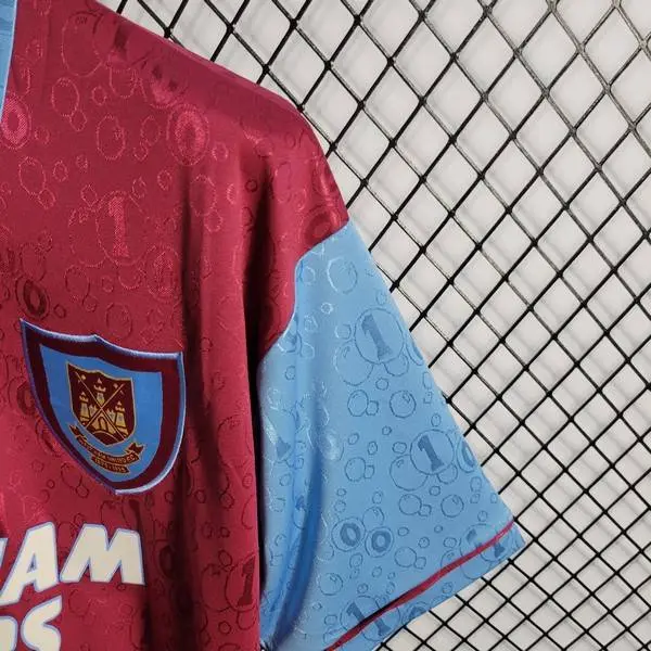 West-Ham-United-1995-1997-Home-Retro-Jersey-36512.webp Retro West Ham United 1995/97 Home Jersey - Image 8